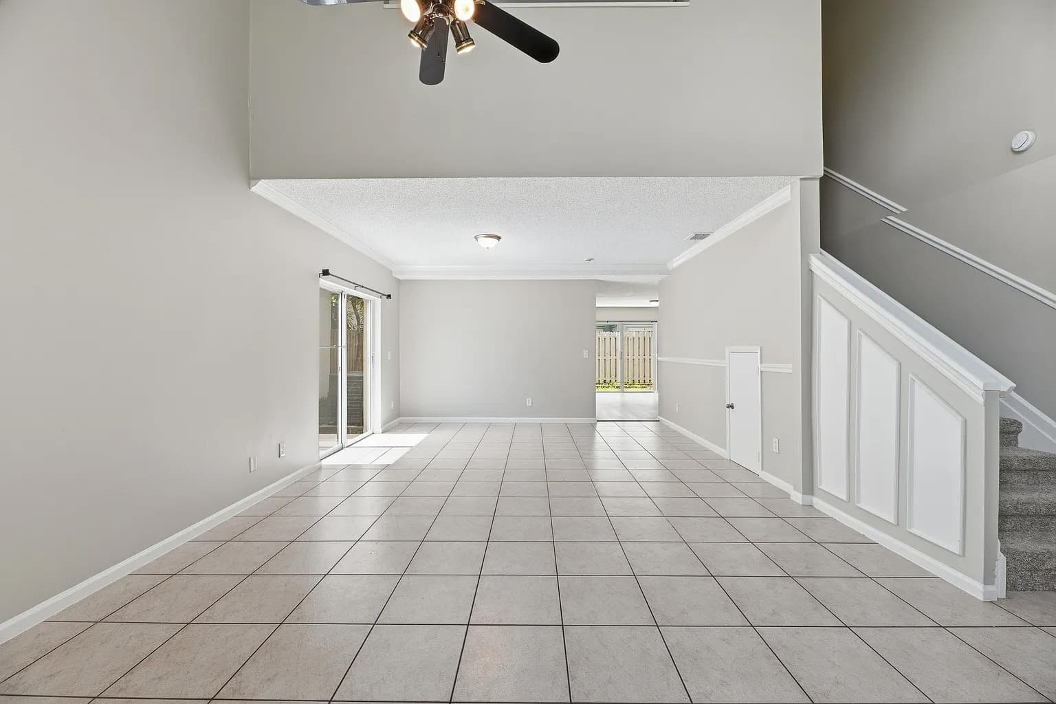 Empty living room before virtual staging
